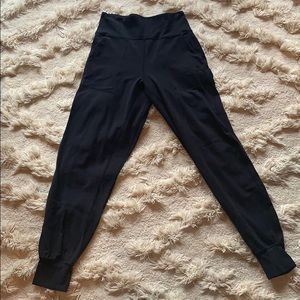 LULULEMON black align joggers size 6